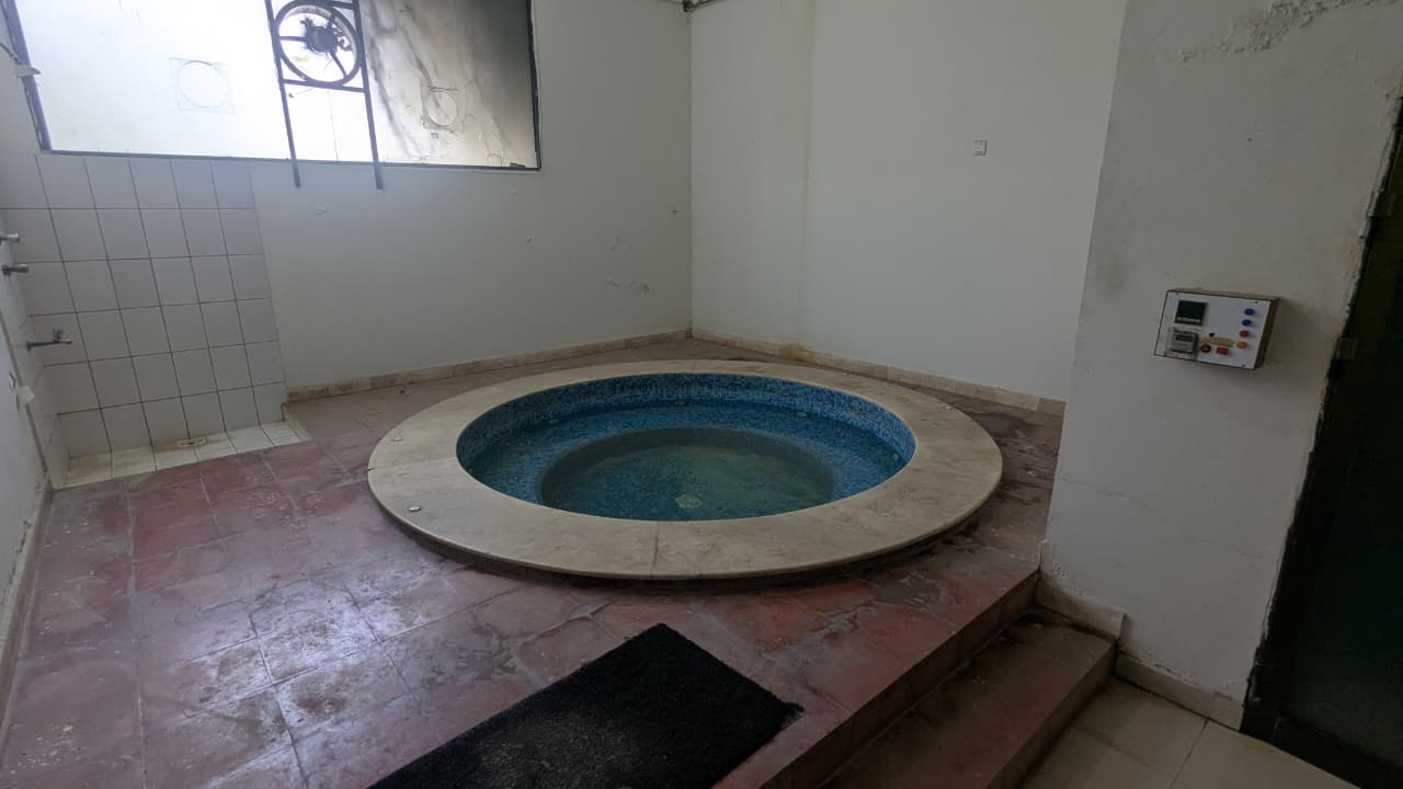 Jacuzzi